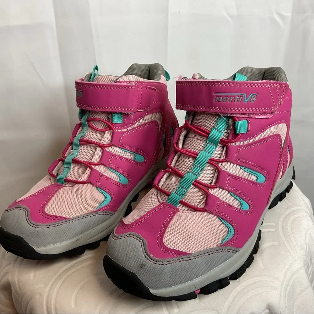Nortiv8 big girls size 5 waterproof boots